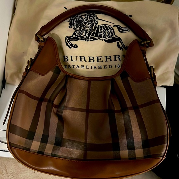 Burberry handbag - Picture 1 of 4